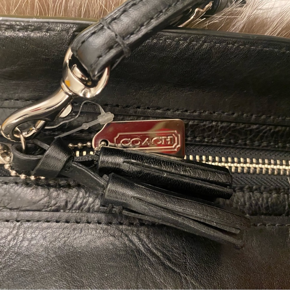 COACH LEGACY SILVER/BLACK WHITE FOX FUR CLUTCH w/TASSEL π (R$1,200) Like New - Picture 12 of 16